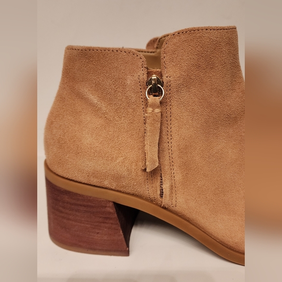 Alex Marie Daria Suede Zip Booties in Camel color size 9.5 - Picture 5 of 12